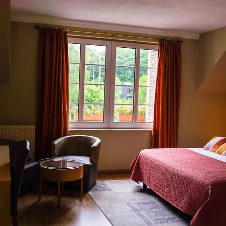 Oranje Hotel 3*