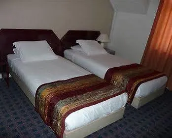 Oranje Hotel 3*
